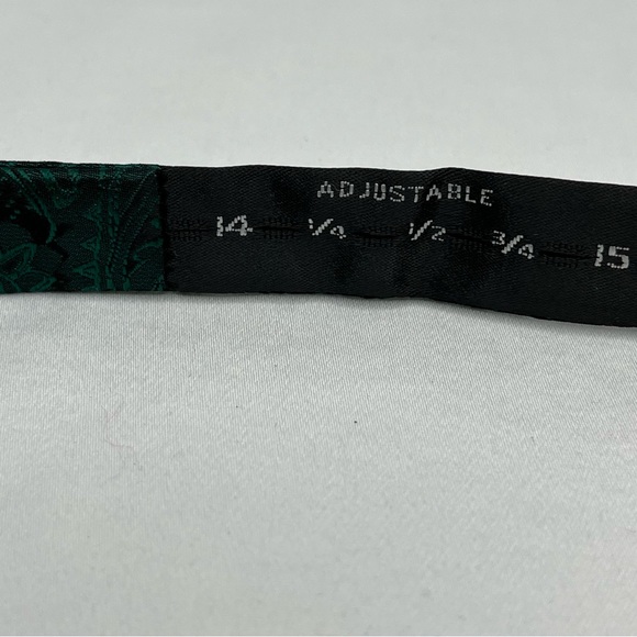 Hunter Green Bow Tie - Picture 5 of 8
